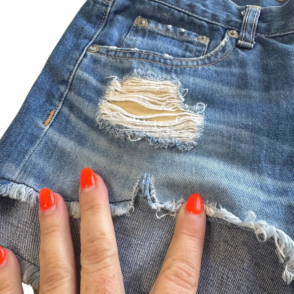 Rag and Bone Low Rise Cut-Off Denim Jean Shorts Size 26 - Picture 4 of 7